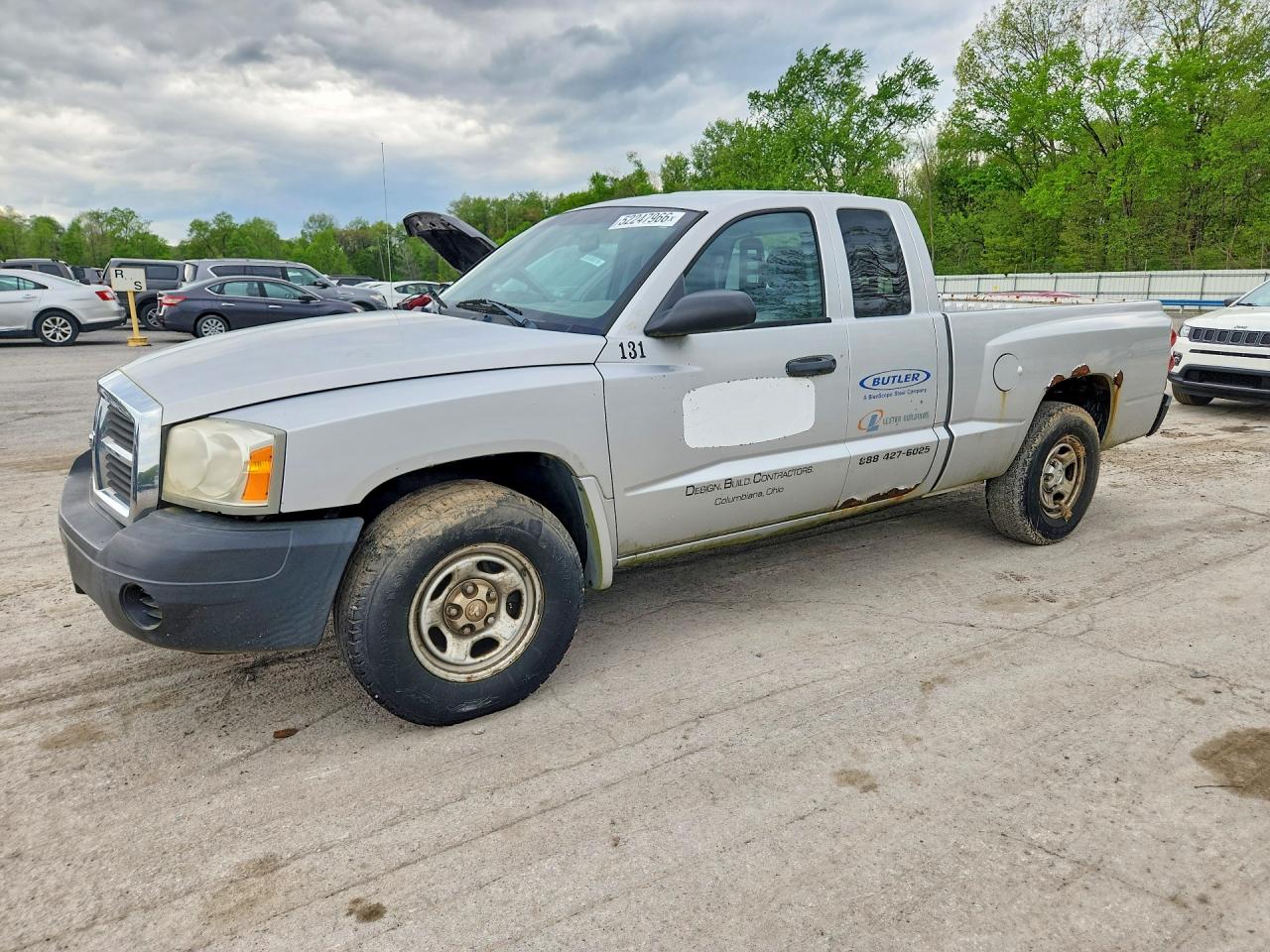 Salvage Dodge Dakota Image