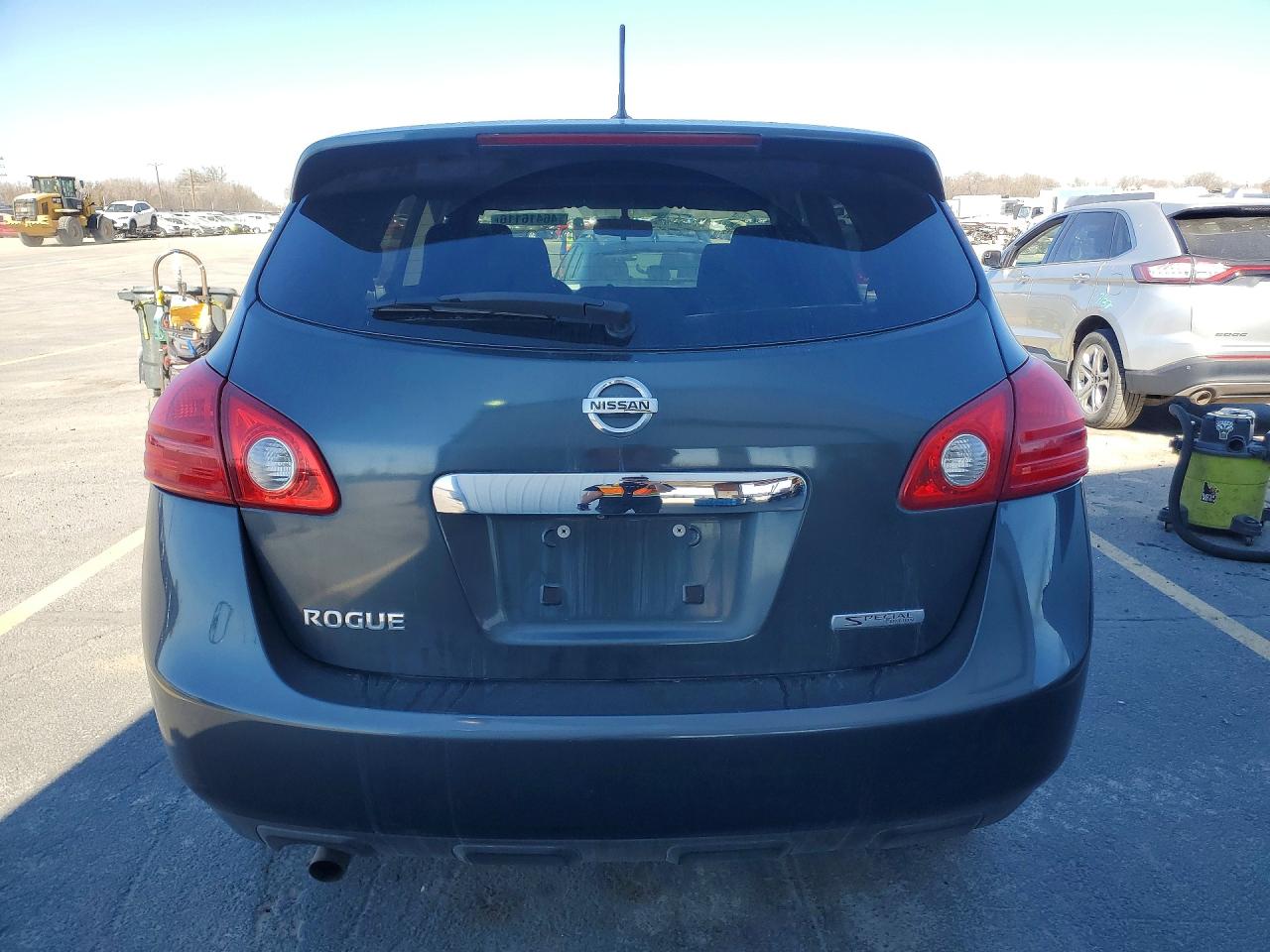 Nissan Rogue S