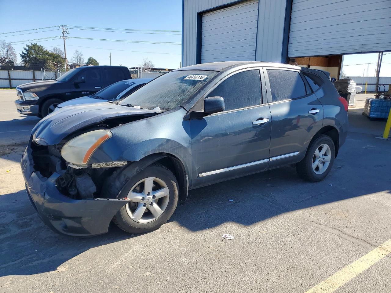 Salvage Nissan Rogue Image