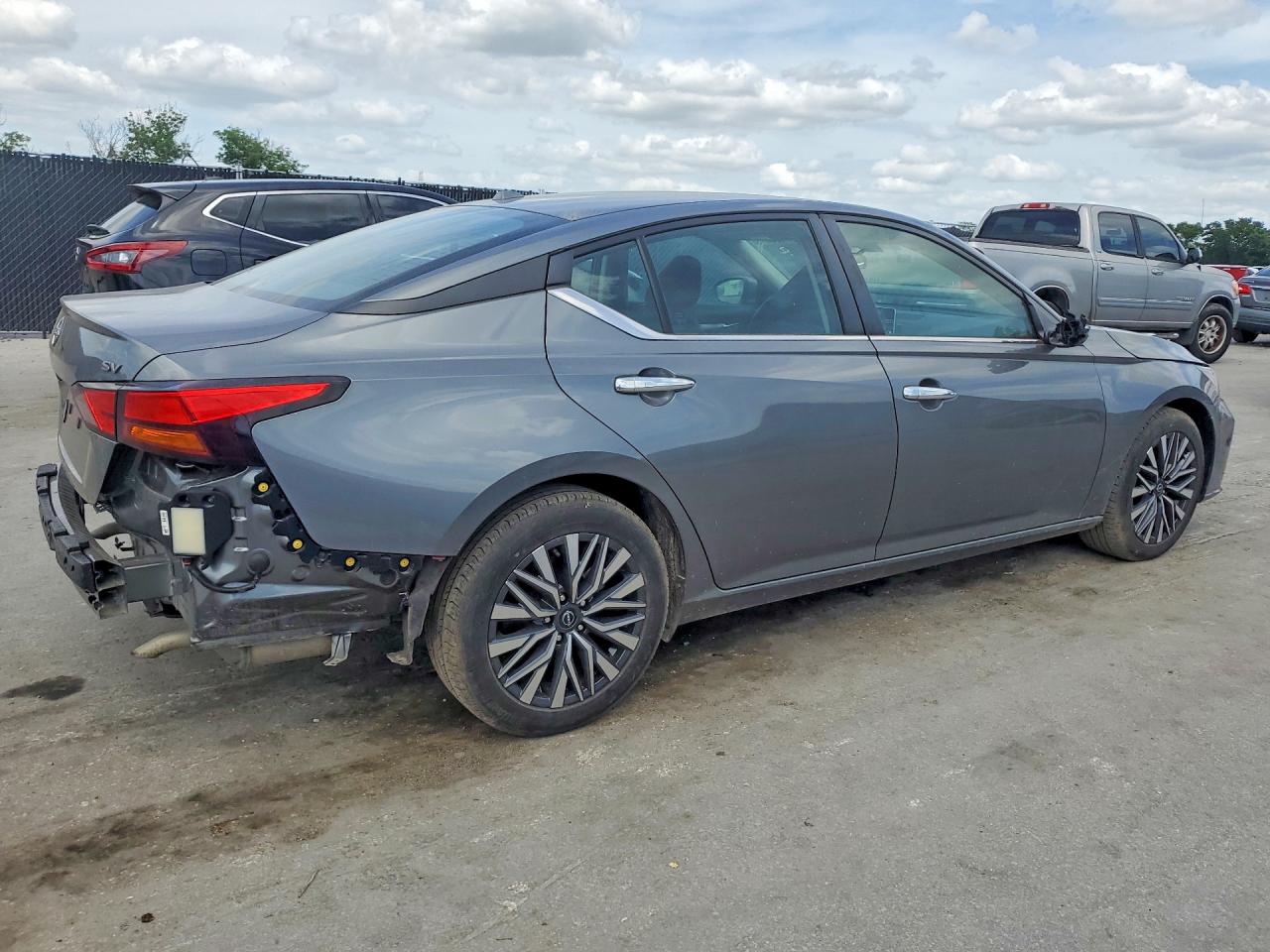 Nissan Altima Sv