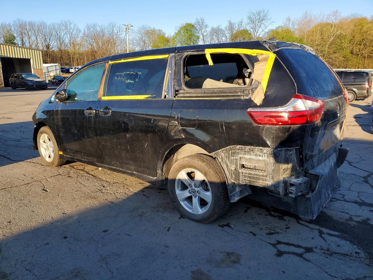 Toyota Sienna L