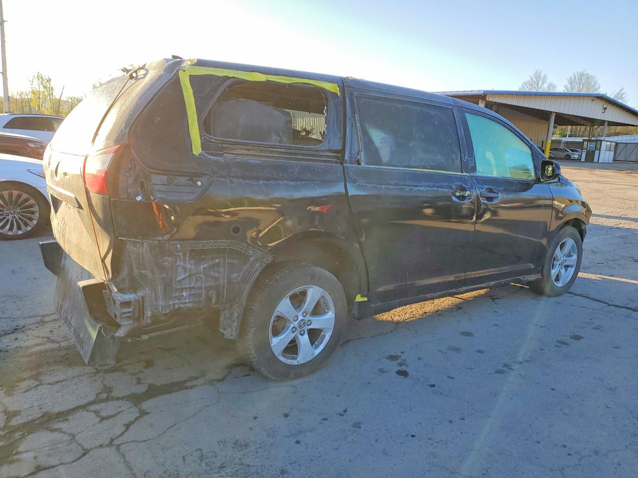 Toyota Sienna L