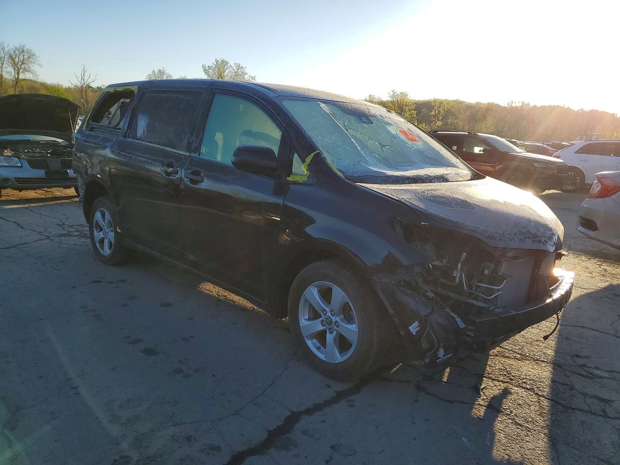 Toyota Sienna L