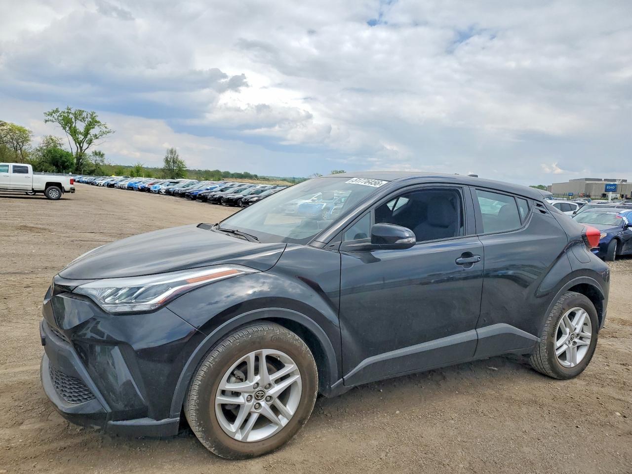 Salvage Toyota C-HR Image