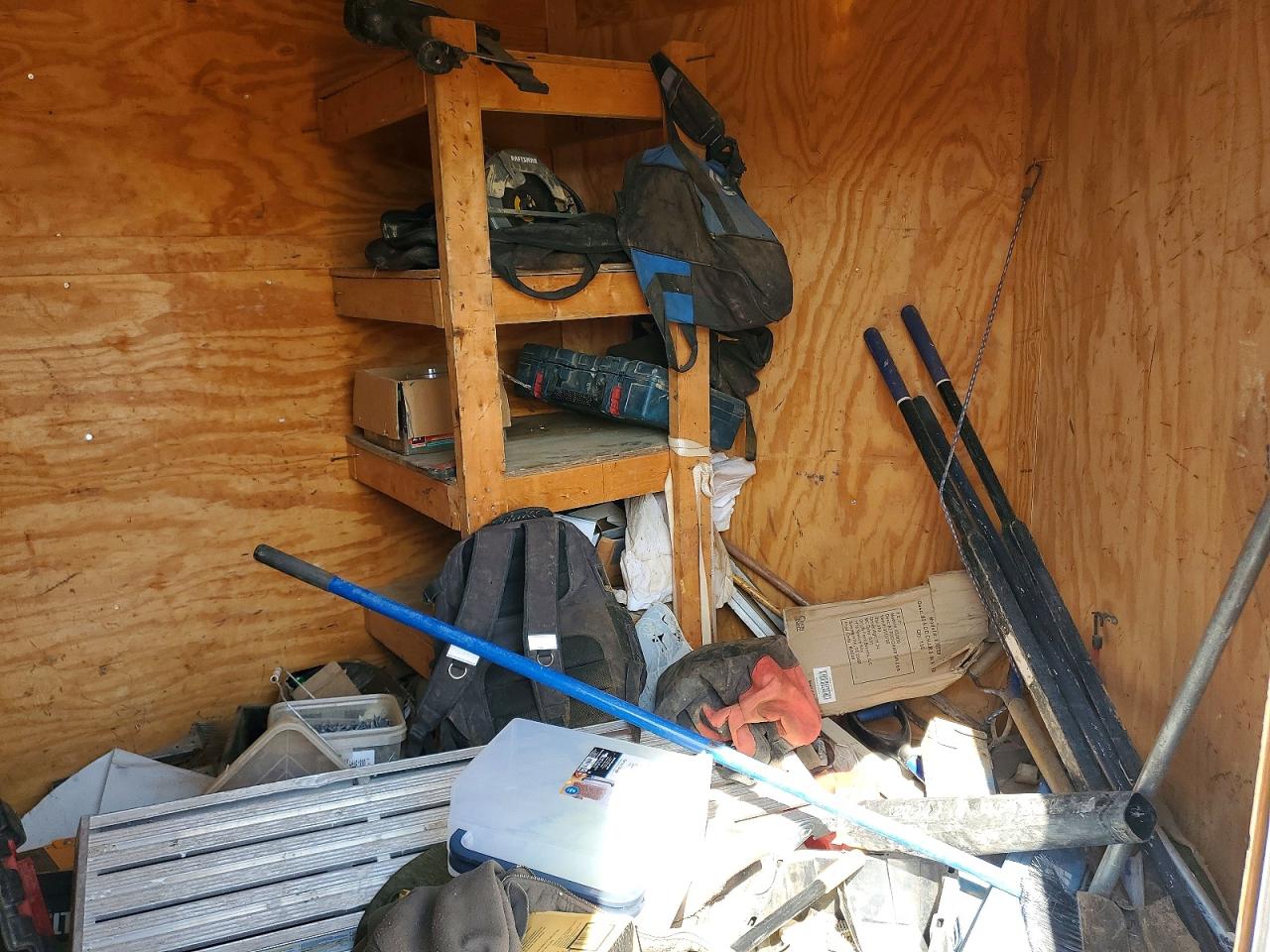 Rocs Enclosed