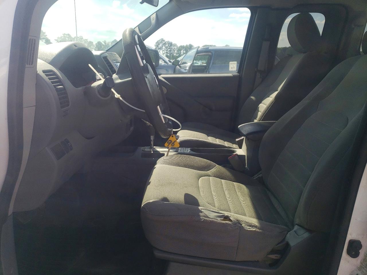 Nissan Frontier S