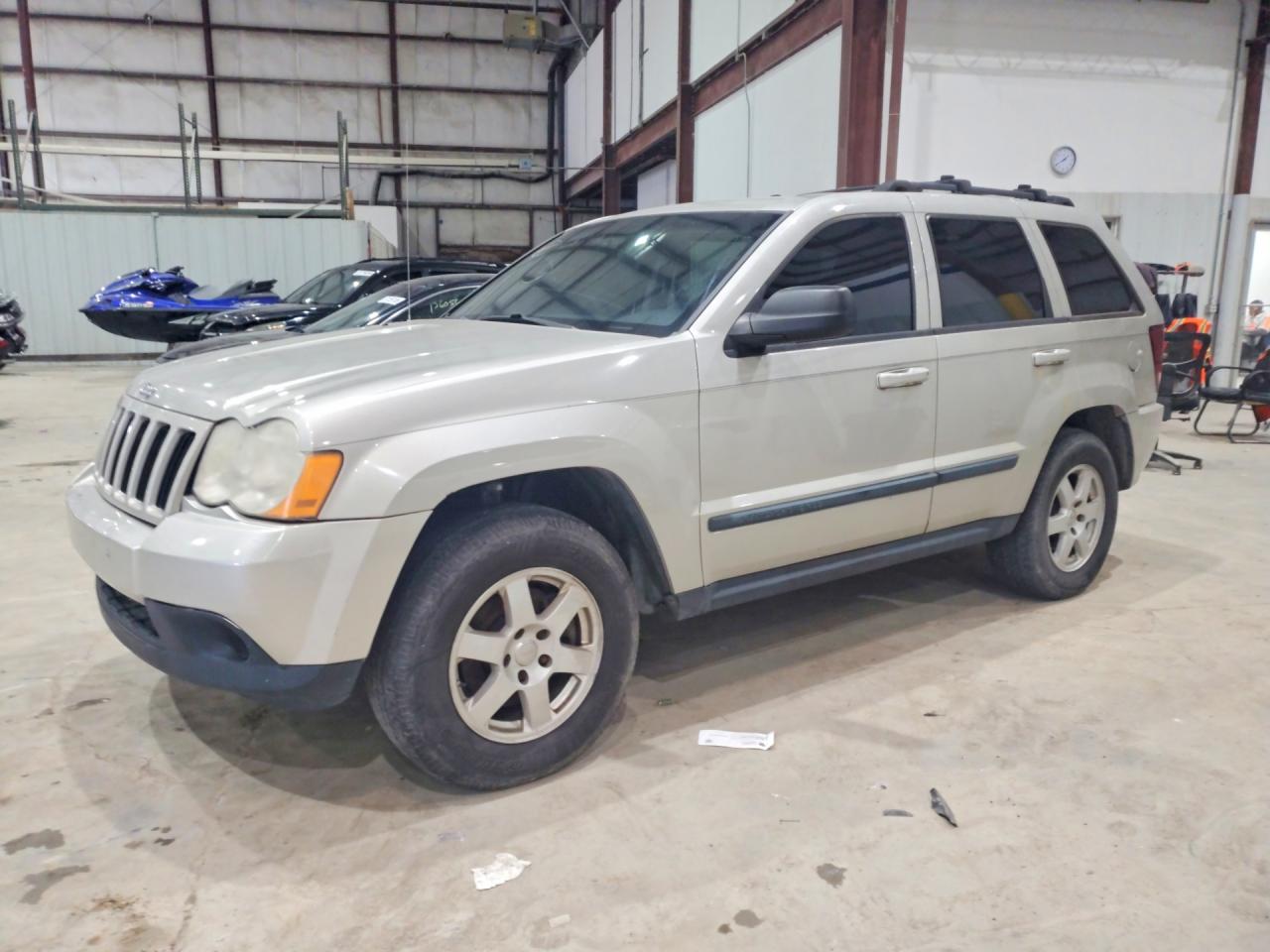 Salvage Jeep Grand Cherokee Image