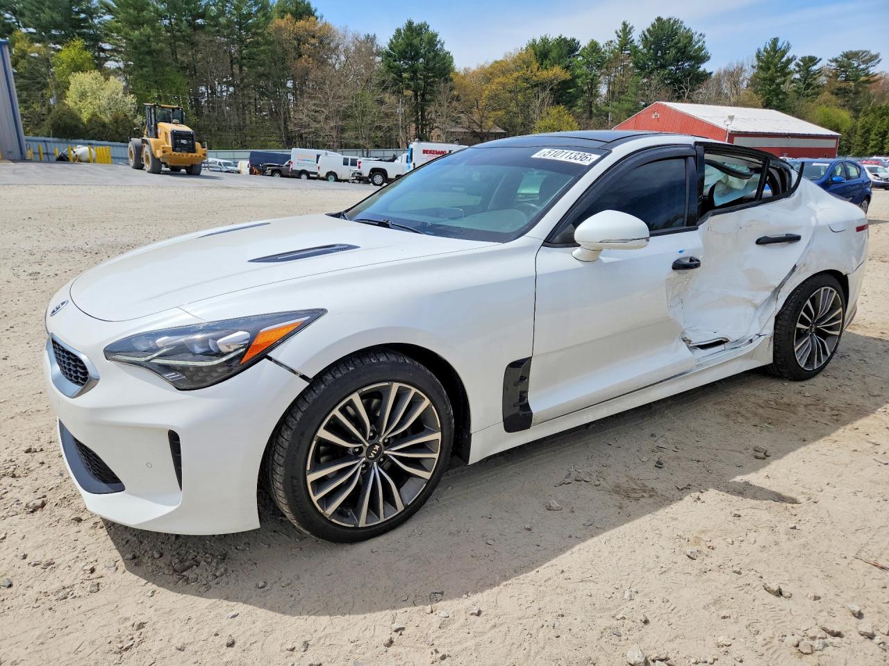 Salvage Kia Stinger Image