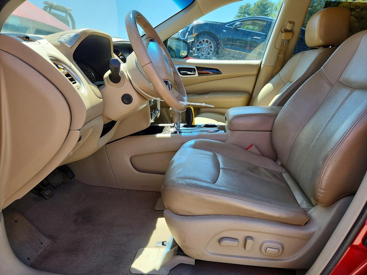 Nissan Pathfinder S