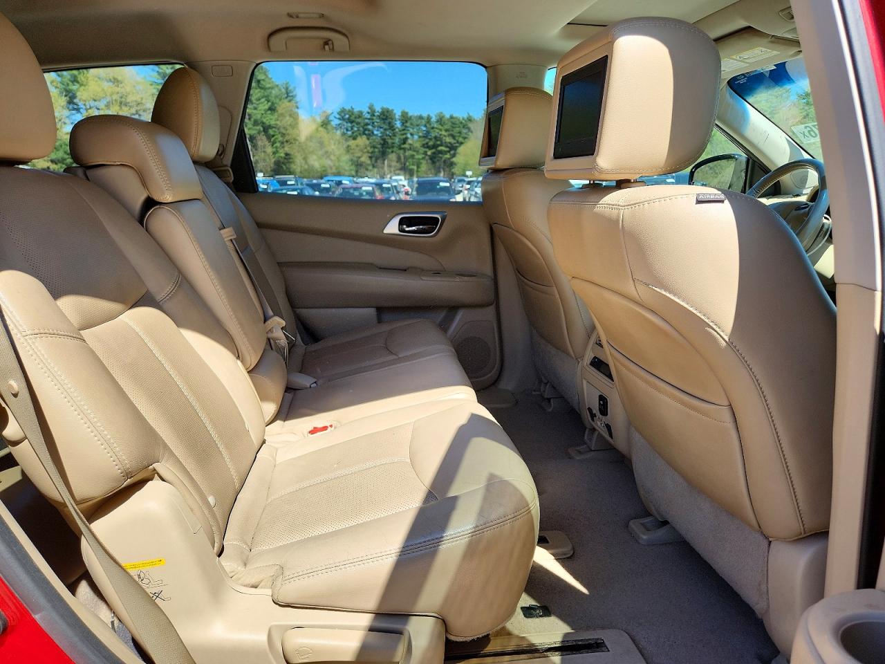 Nissan Pathfinder S