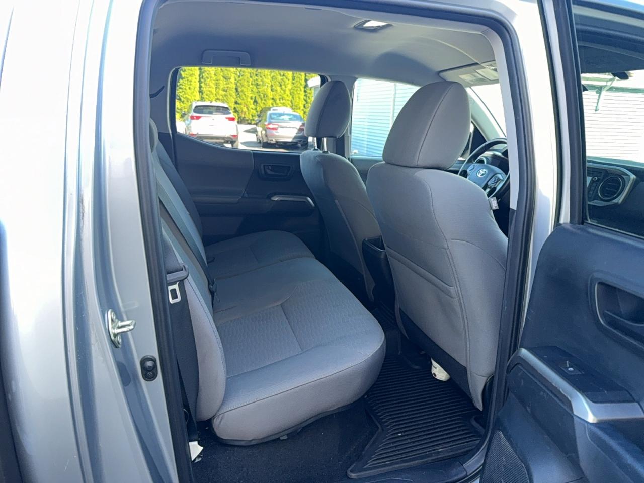 Toyota Tacoma Sr5 V6