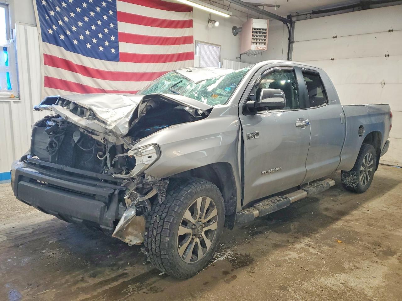 Salvage Toyota Tundra Image