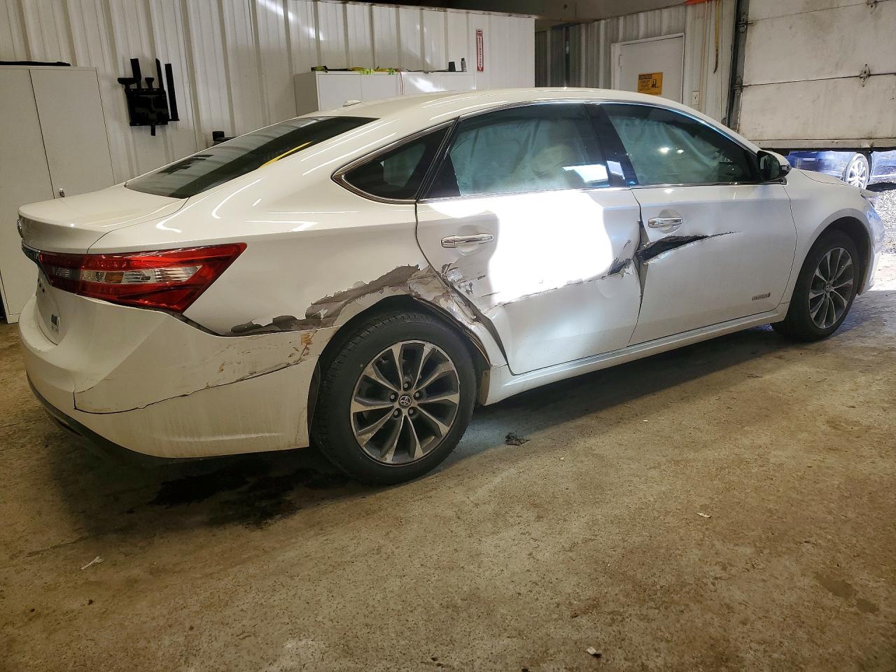 Toyota Avalon Hybrid