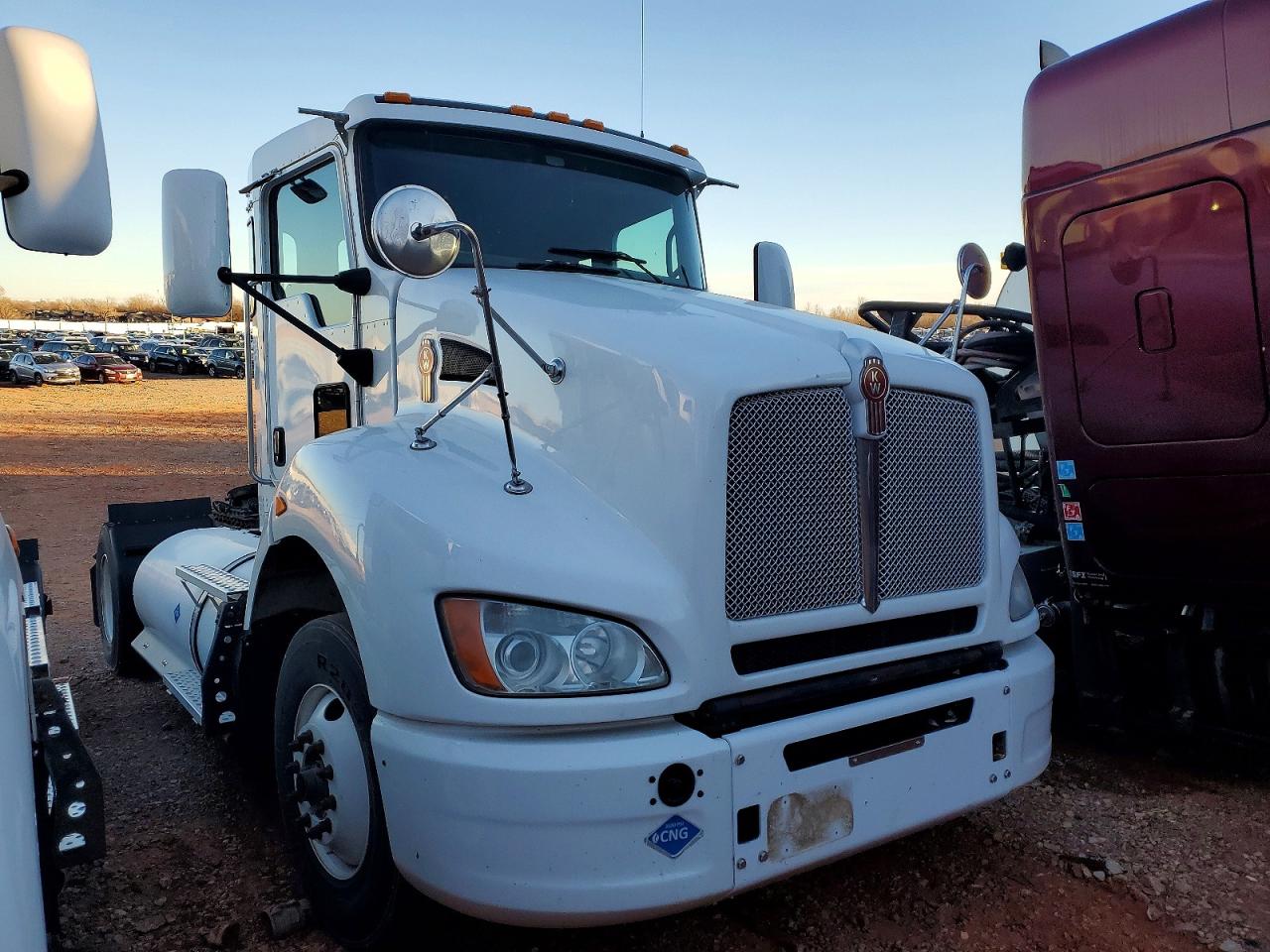 Salvage Kenworth Construction Image