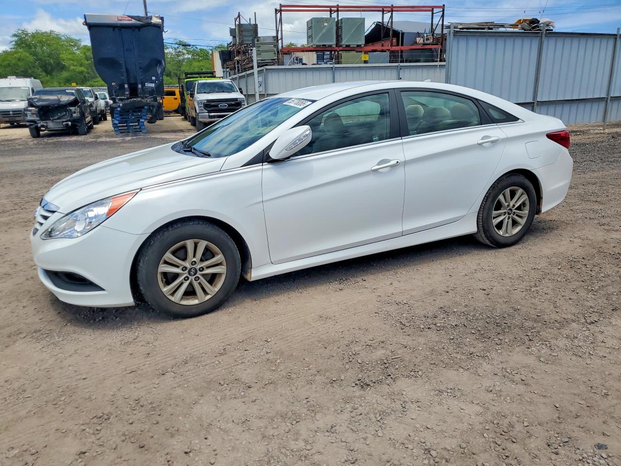 Salvage Hyundai SONATA Image