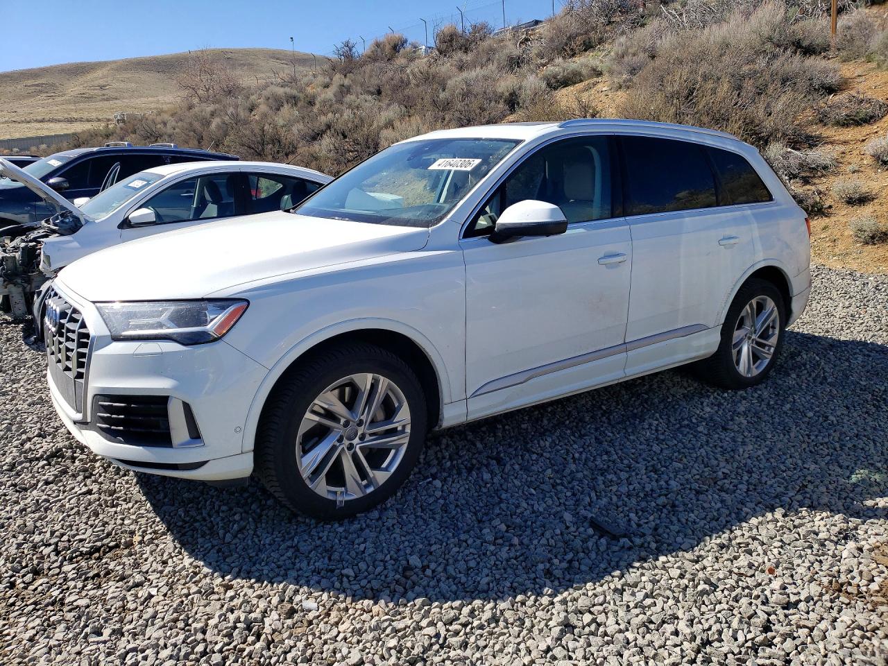 Salvage Audi Q7 Image