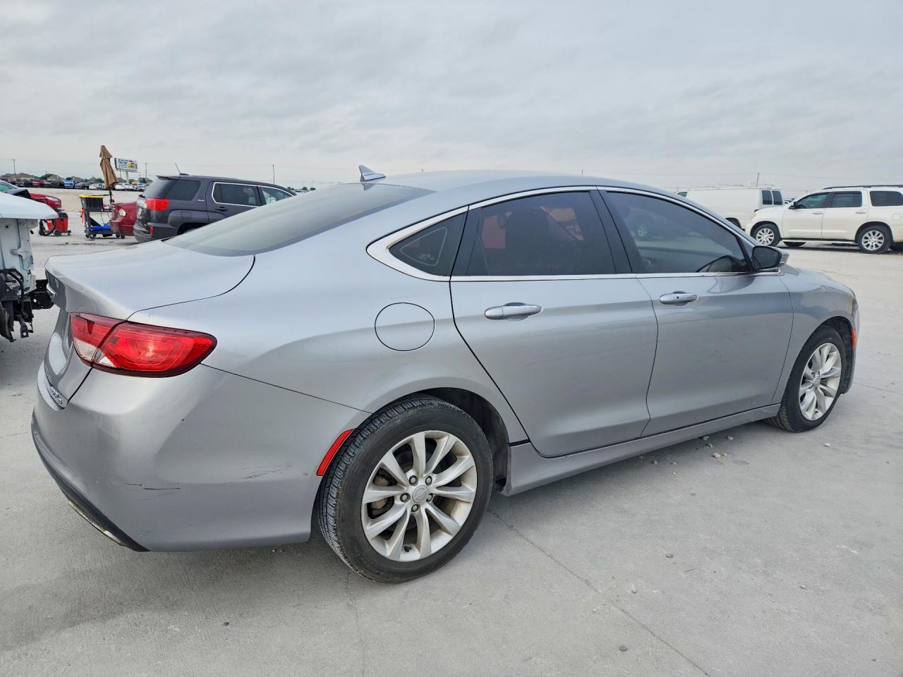 Chrysler 200 C