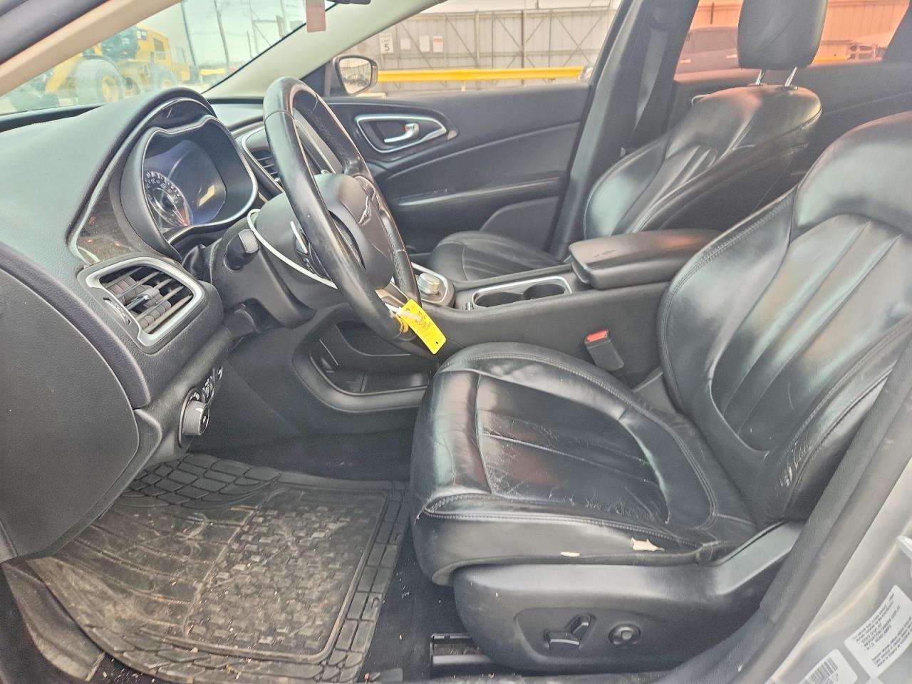 Chrysler 200 C