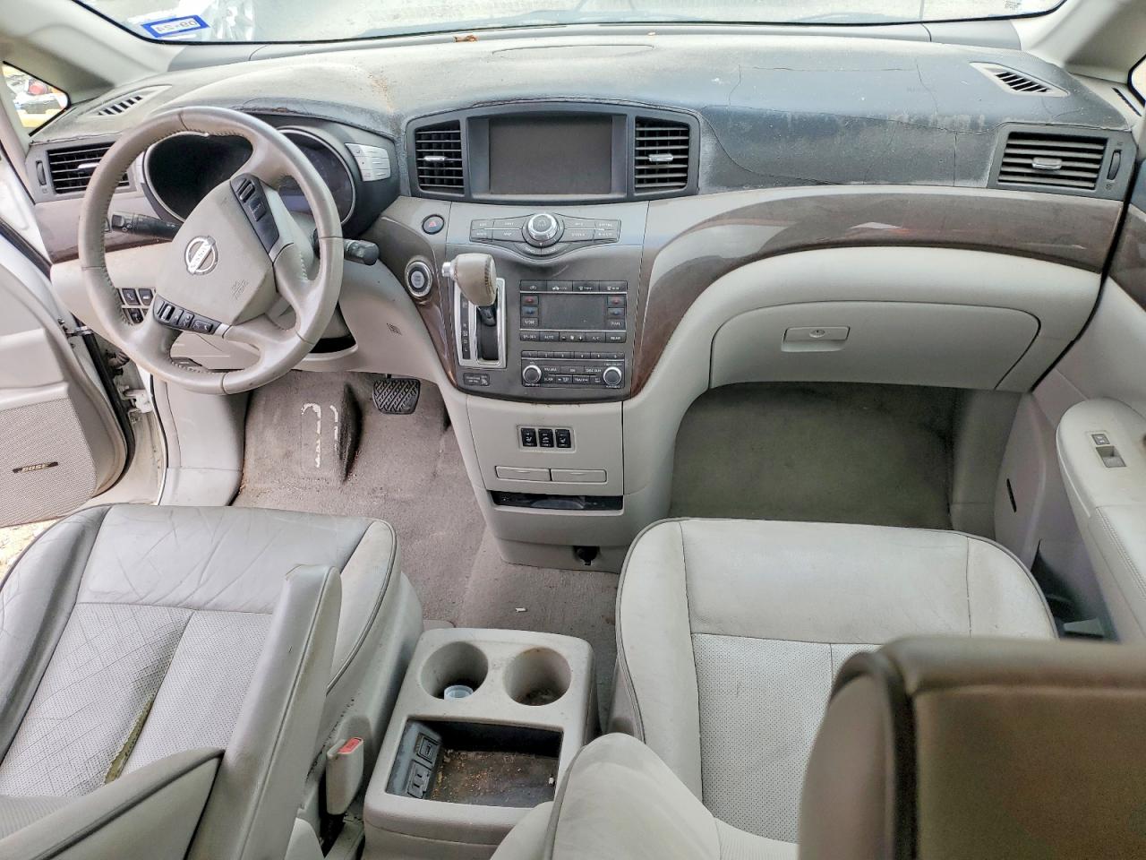Nissan Quest