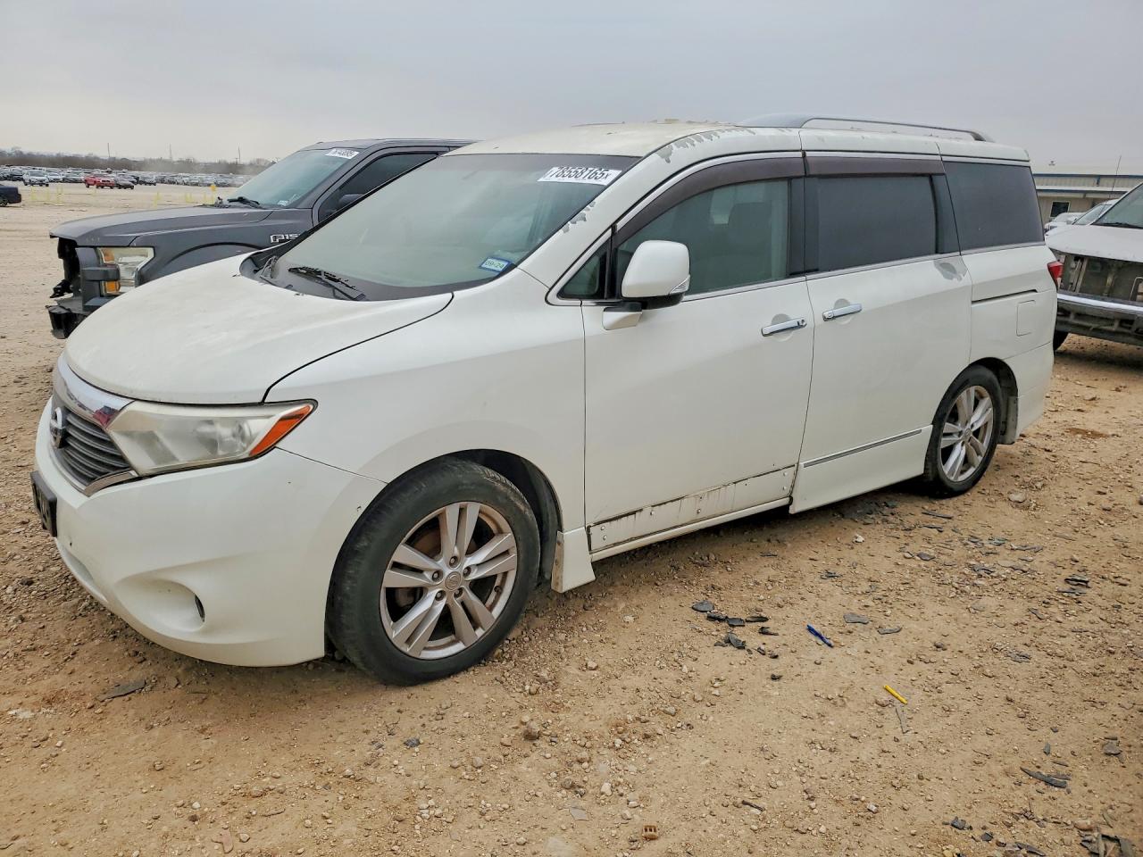 Salvage Nissan Quest Image