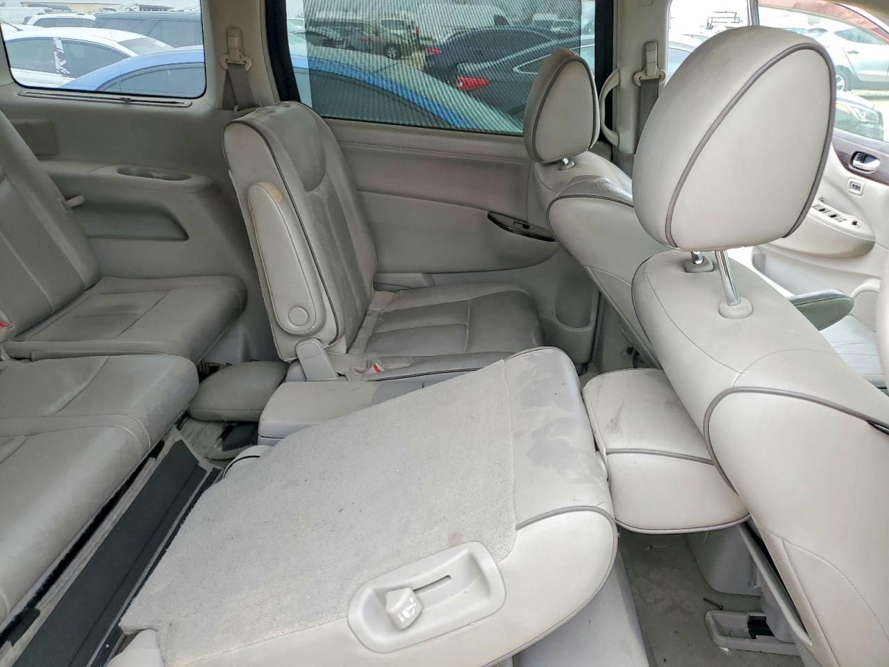 Nissan Quest