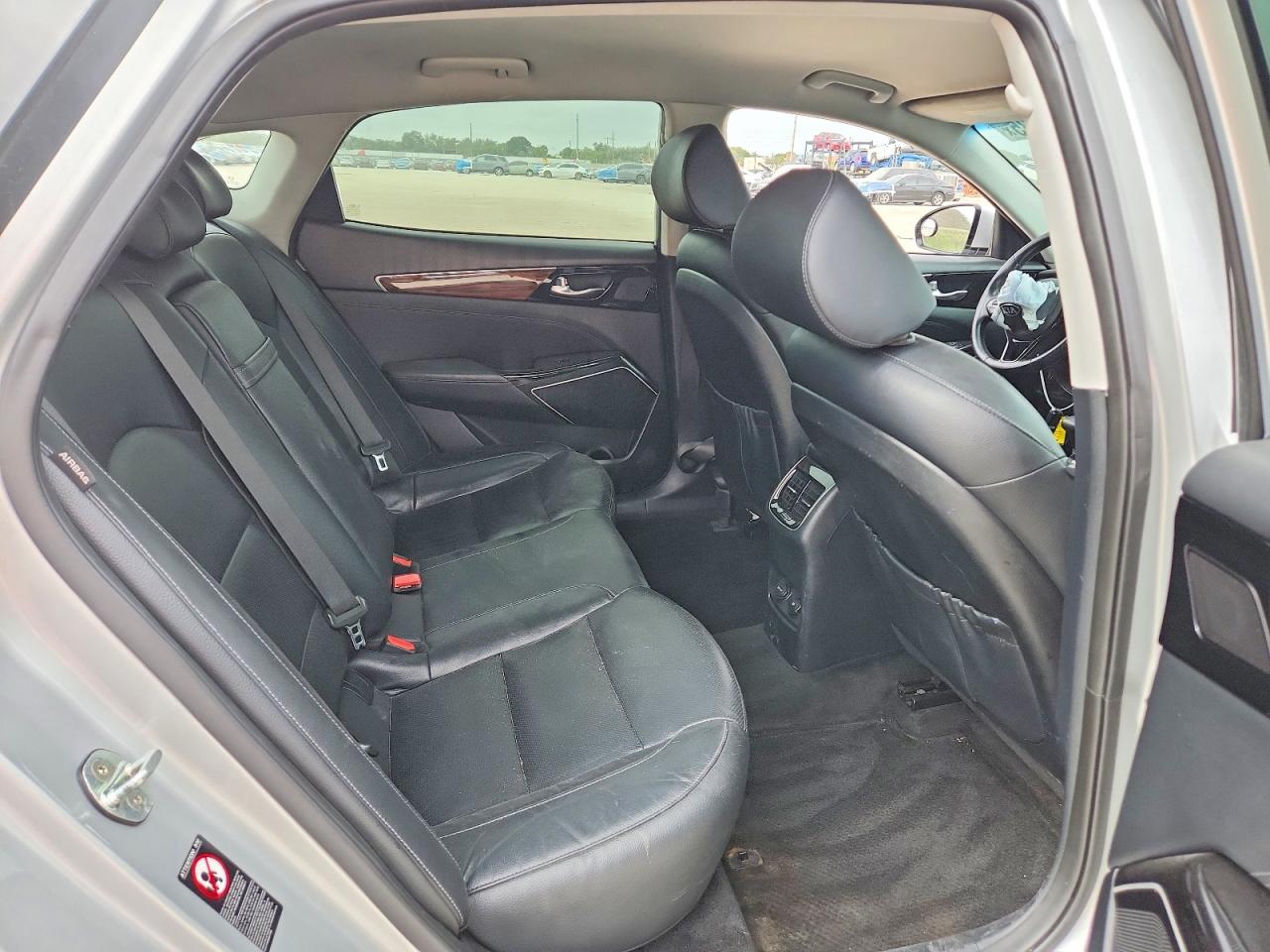 Kia Cadenza Premium