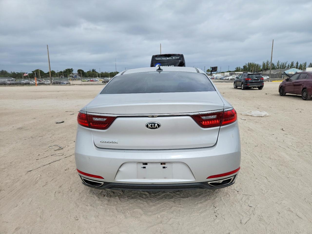 Kia Cadenza Premium