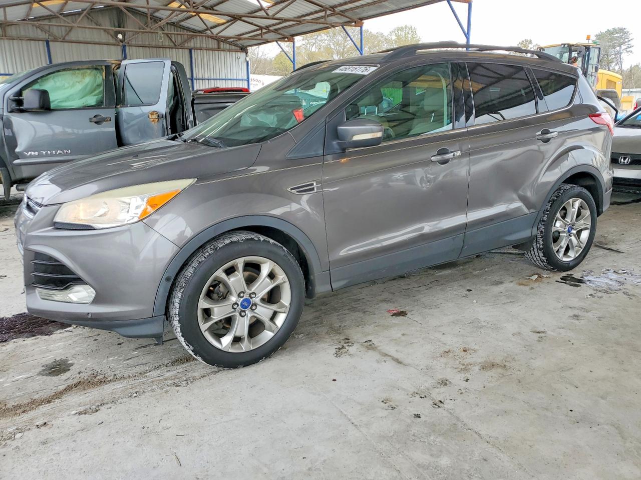Salvage Ford Escape Image