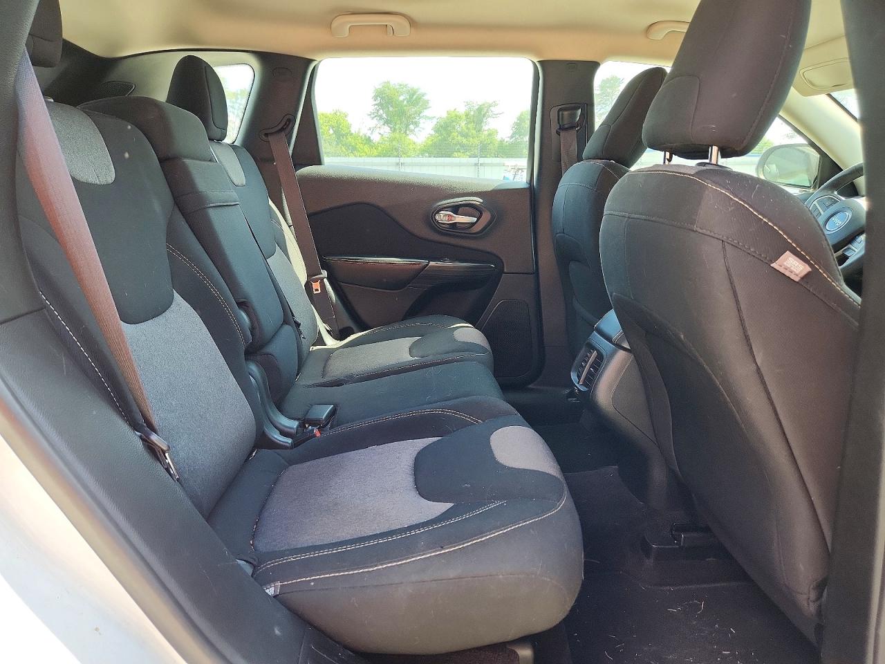 Jeep Grand Cherokee Sport