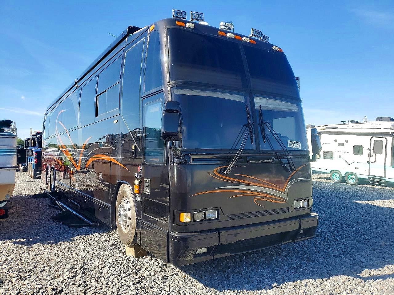 Salvage Prevost Xlii Image