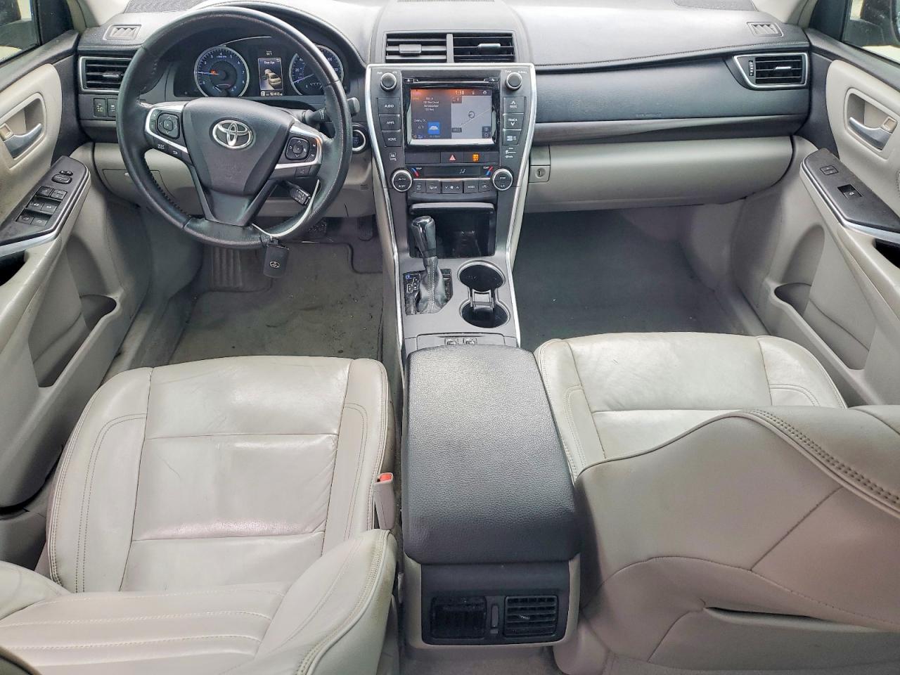 Toyota Camry Xle V6