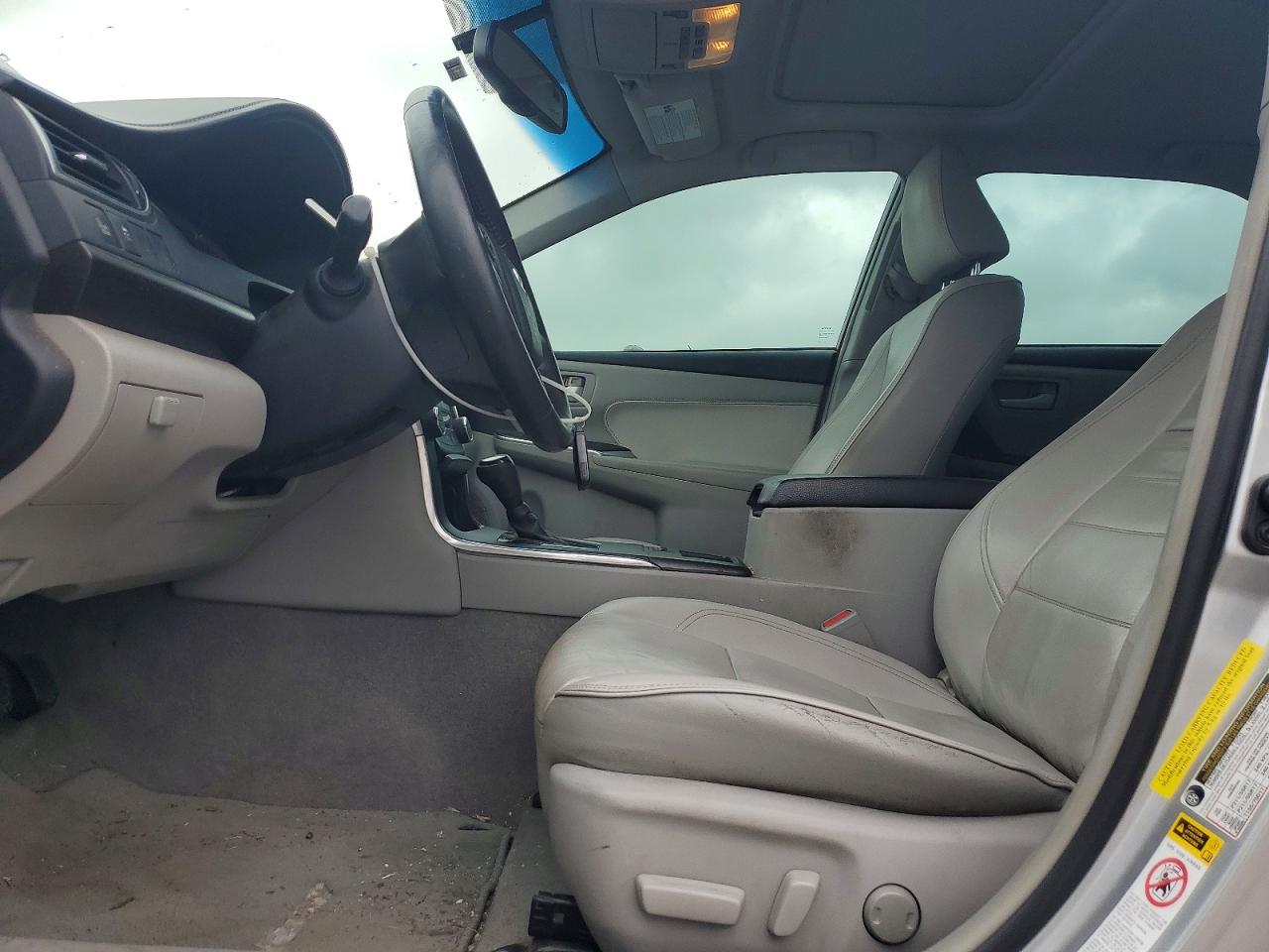 Toyota Camry Xle V6