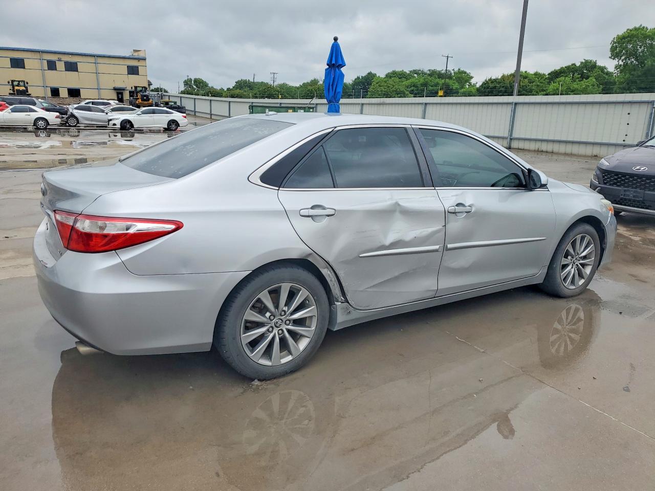 Toyota Camry Xle V6