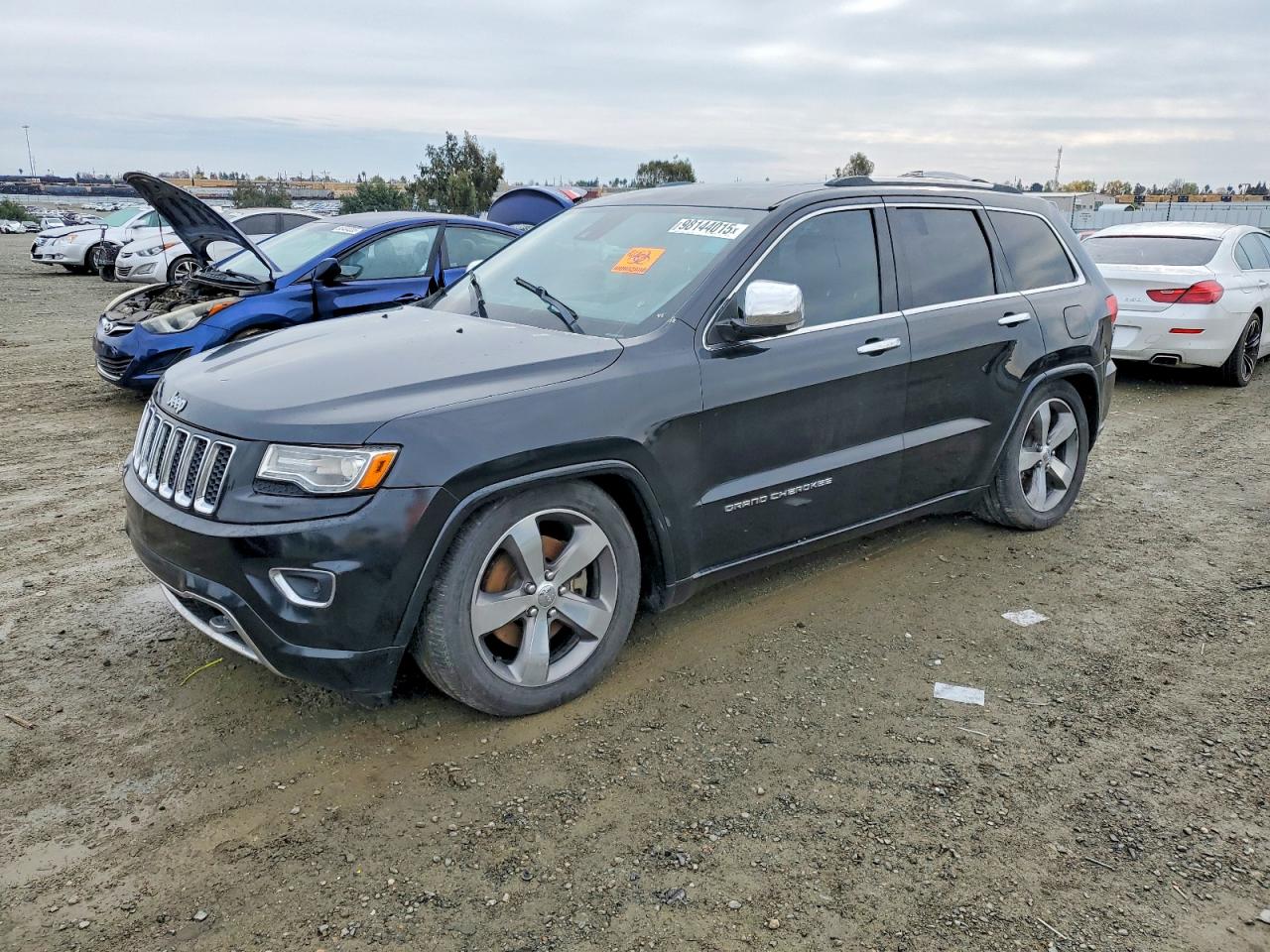 Salvage Jeep Grand Cherokee Image