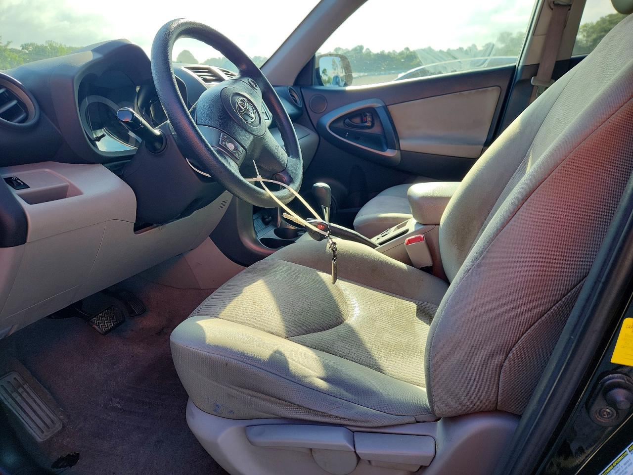 Toyota RAV4 Base