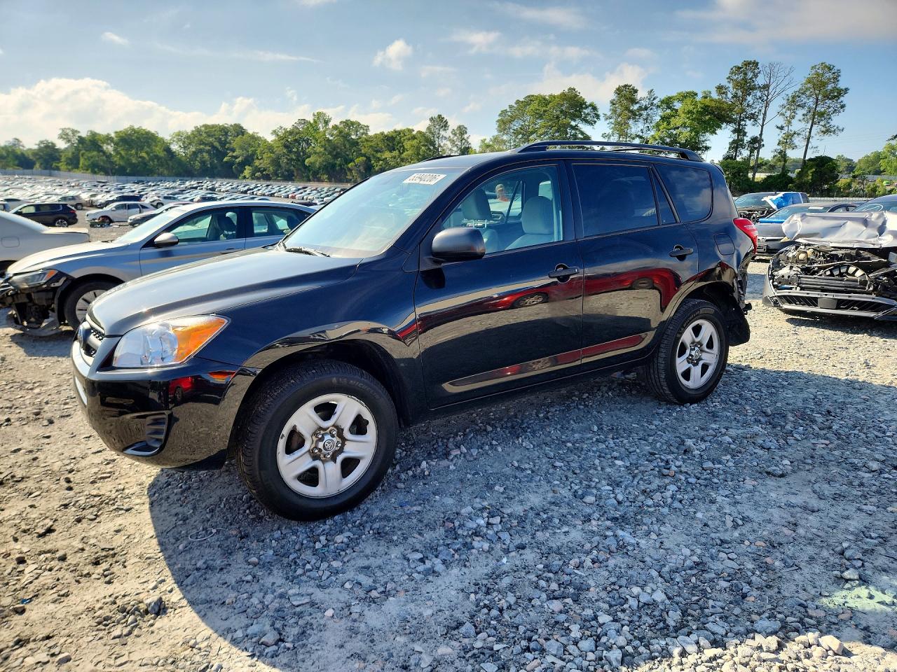 Salvage Toyota RAV4 Image
