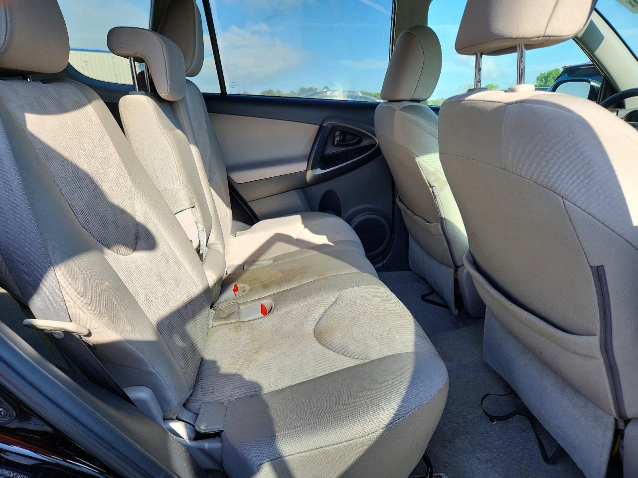 Toyota RAV4 Base