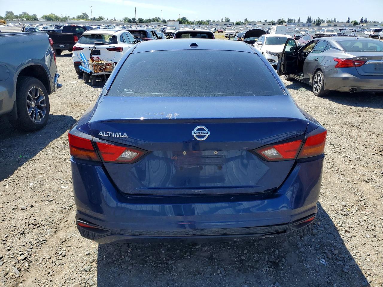 Nissan Altima S
