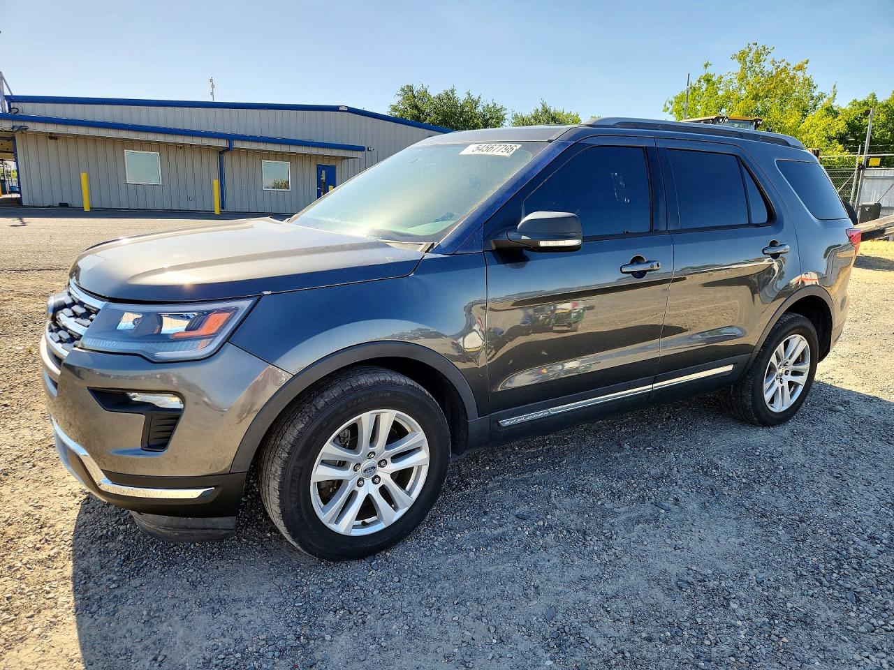 Salvage Ford Explorer Image