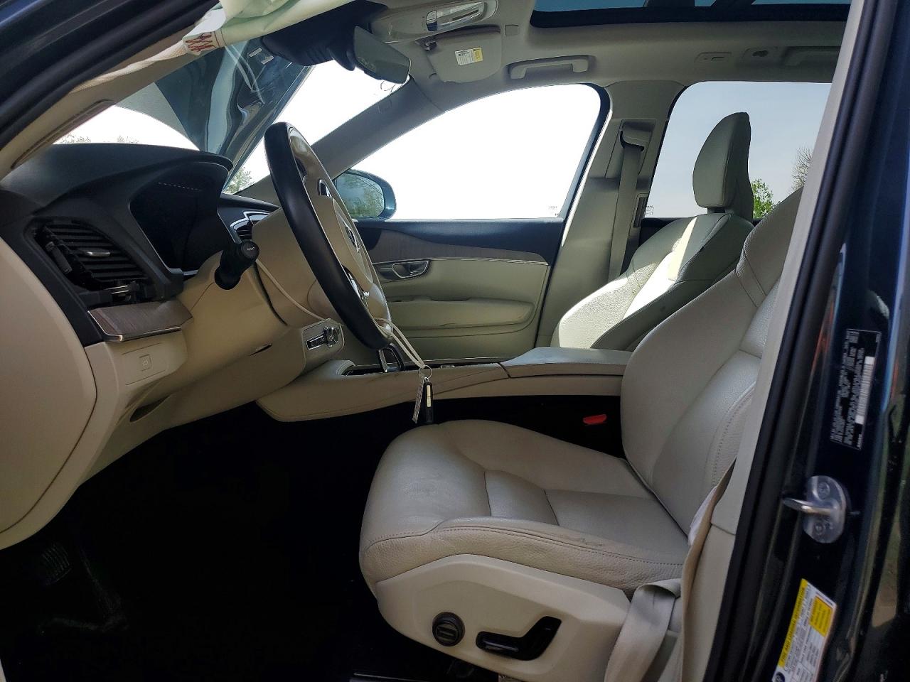 Volvo XC90 Plus