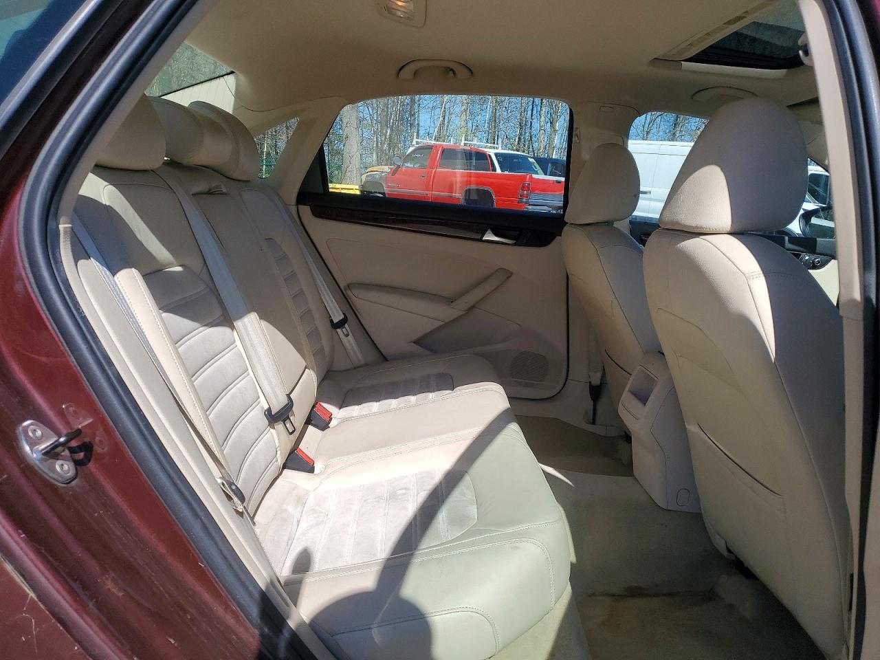 Volkswagen Passat Sel