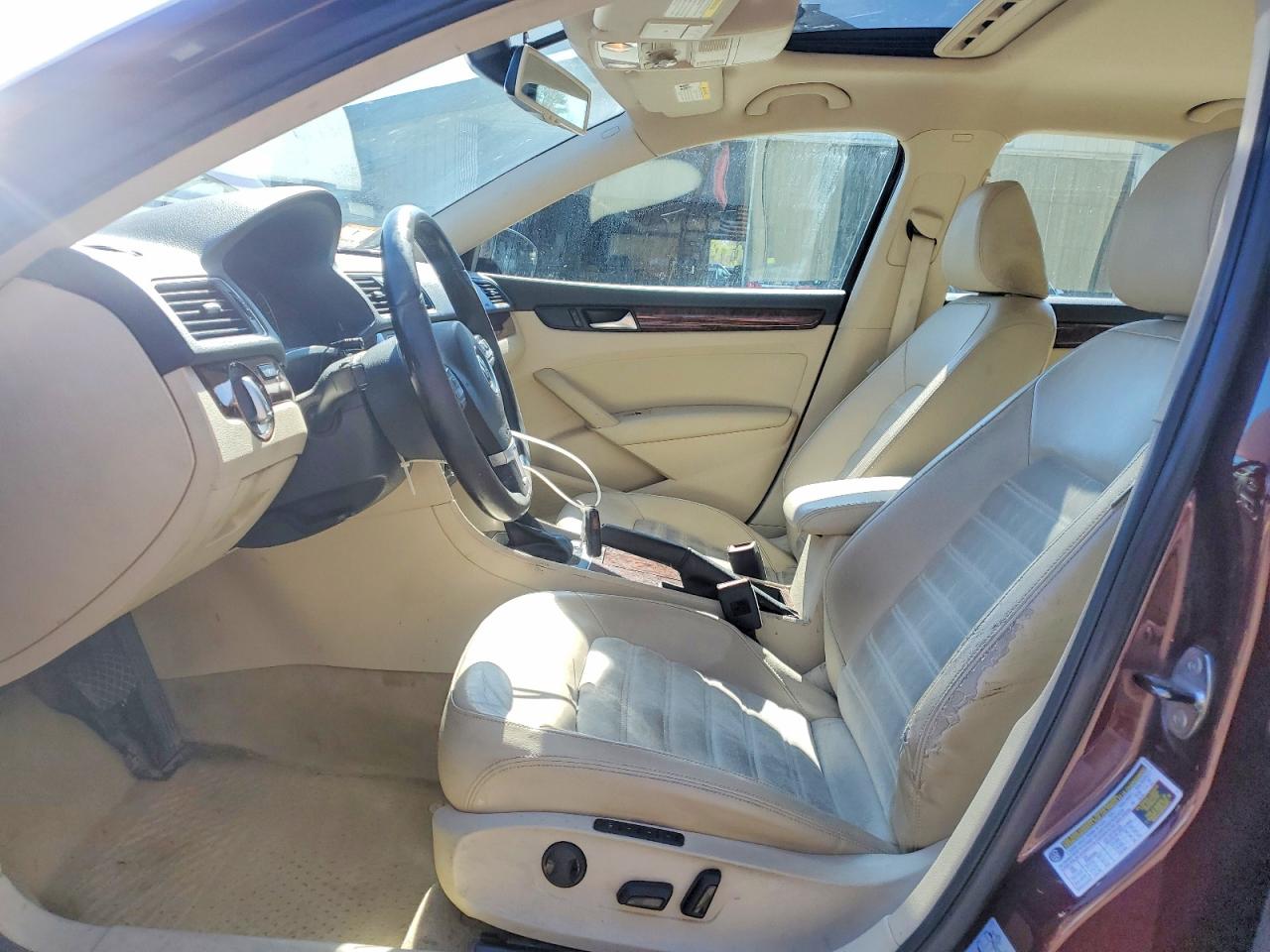 Volkswagen Passat Sel