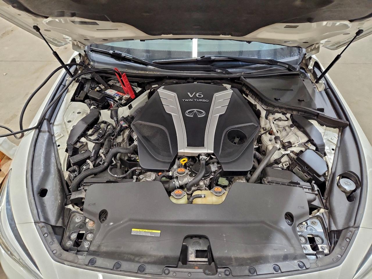 INFINITI Q50 Luxe
