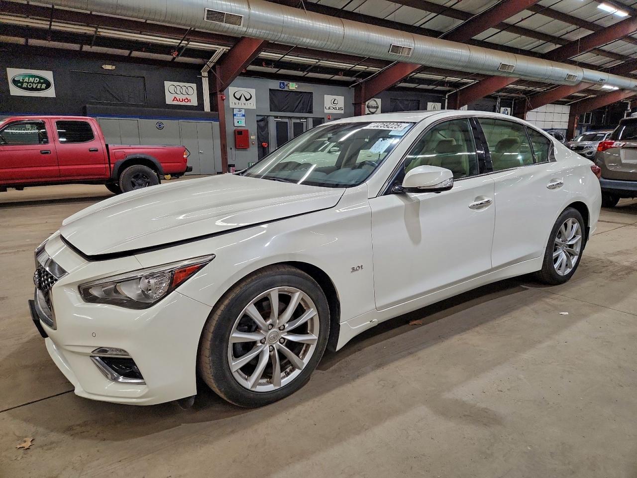 Salvage INFINITI Q50 Image