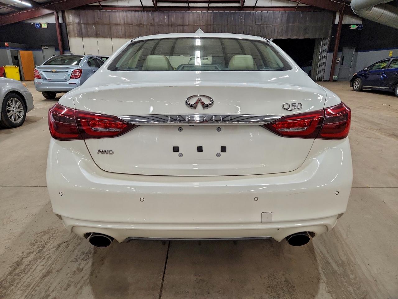 INFINITI Q50 Luxe