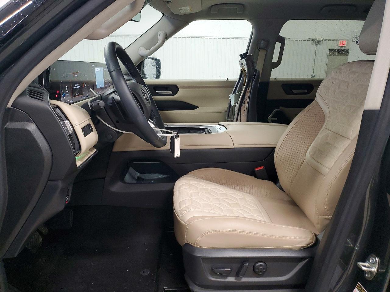 Nissan Armada Platinum