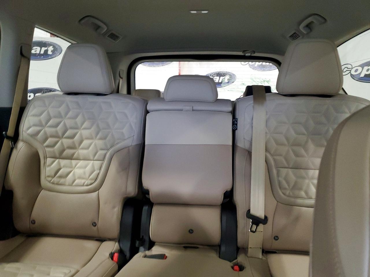 Nissan Armada Platinum