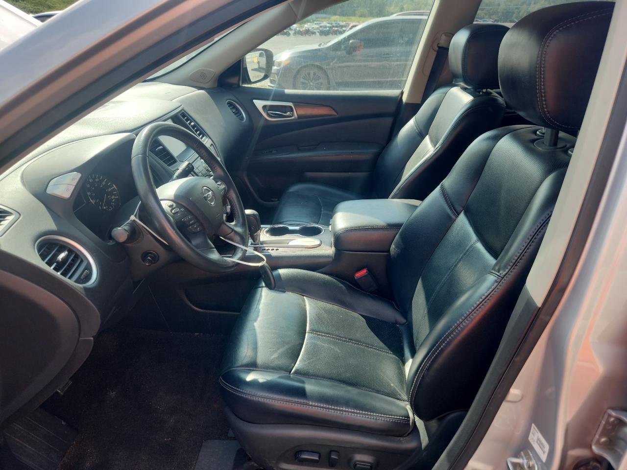 Nissan Pathfinder S