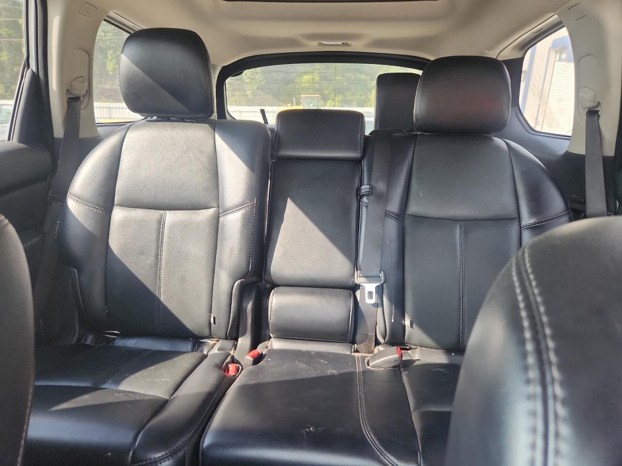 Nissan Pathfinder S