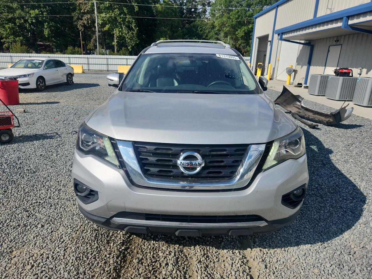 Nissan Pathfinder S